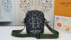 新入荷 ルイヴィトン  Louis Vuitton 斜めがけショルダー バッグ メンズ M43678 値下げ 激安販売バッグ専門店