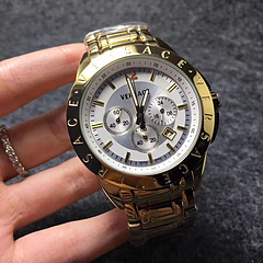 定番人気 Versace ヴェルサーチ クォーツ セール価格 偽物腕時計代引き対応