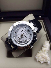 高評価 Versace ヴェルサーチ クォーツ コピー 販売腕時計