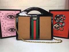 ブランド国内 グッチ  Gucci 斜めがけショルダー バッグトートバッグ レディース  512957  セール バッグ最高品質コピー代引き対応