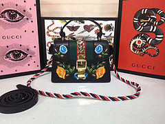 ブランド販売 Gucci グッチ 斜めがけショルダー バッグ レディース  470270 コピー 販売口コミ