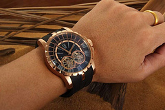 高評価 Roger Dubuis ロジェ・デュブイ 自動巻き レプリカ販売腕時計